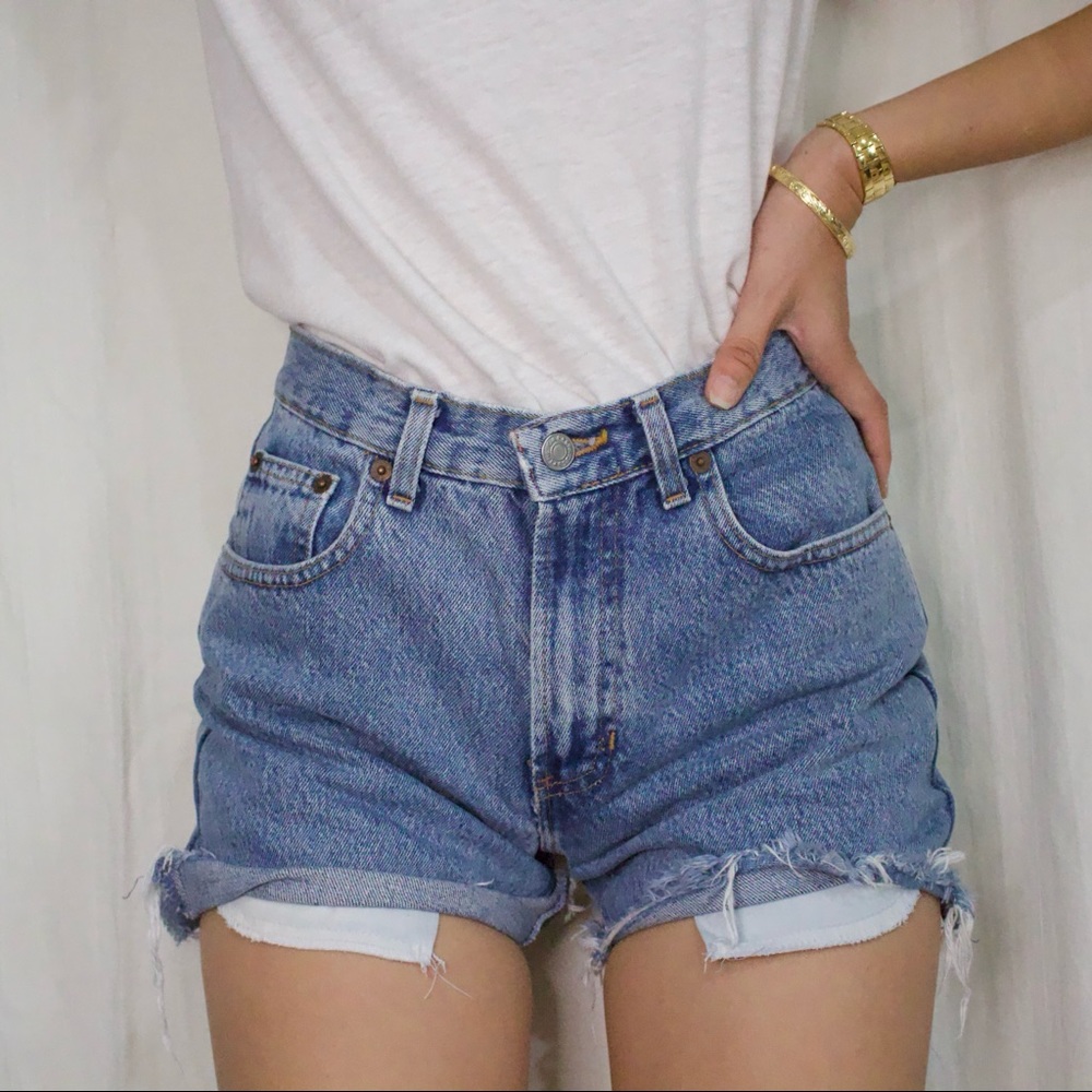 VINTAGE GAP DISTRESSED DENIM SHORTS